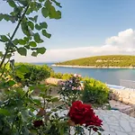 Konukevi Serenity Hvar Town