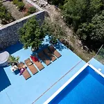 Serenity 4*